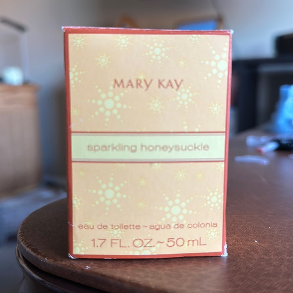 Mary Kay sparkling honeysuckle perfume